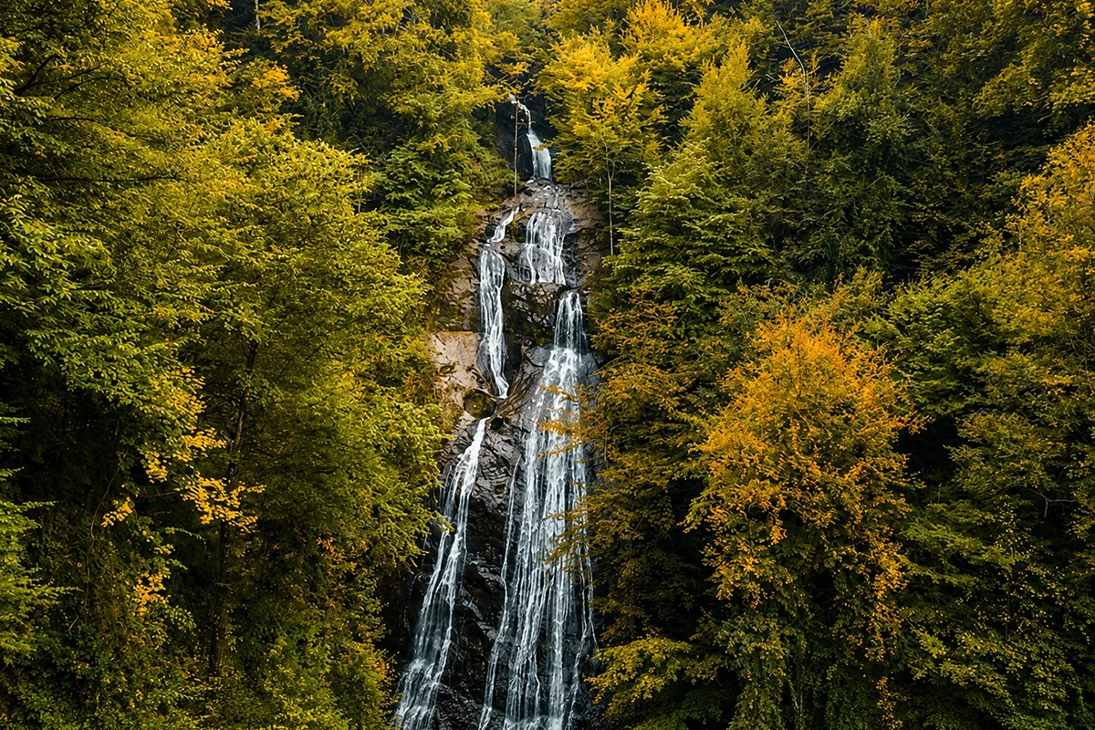 Güzeldere Şelalesi Tabiat Parkı Kamp Alanı
